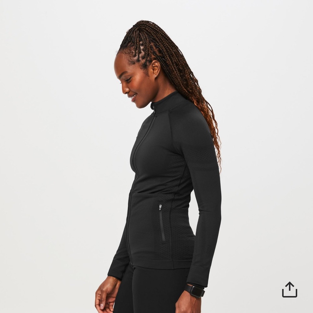 Figs Women's Black Zip-Up